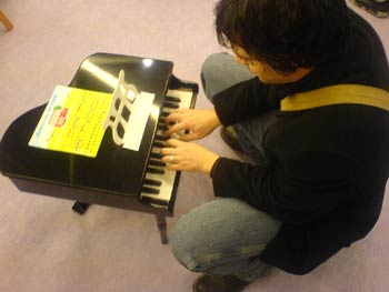 .... accompanied by Andy S on the Schroeder-sized piano