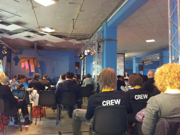 OK, study time. This is the main hall where the keynotes took place.